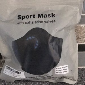 💰SOLD💰 NWT Dust Mask Sports Face Cover Mask w/ 6 Filters